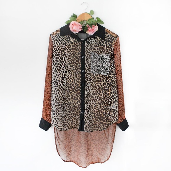 Multi color animal print Chiffon button down 🐆🐯 - Picture 1 of 1